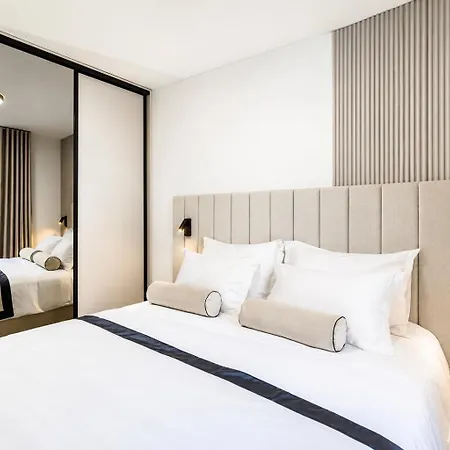 Bella Luxury , Old Town , Brand New *
